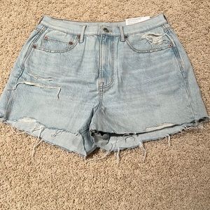 NWT - American Eagle highest rise 90s boyfriend short comfort stretch waist
